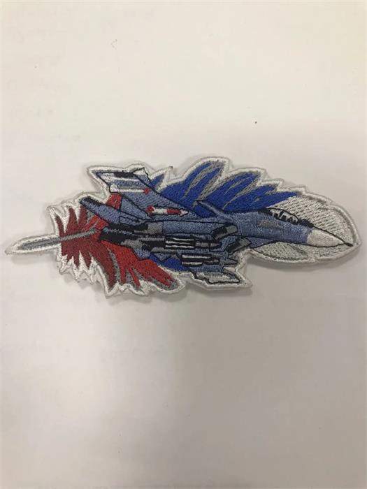 Шеврон Ракета на фоне пера Триколор z2WceFY4haUO8oL3kAC2j3